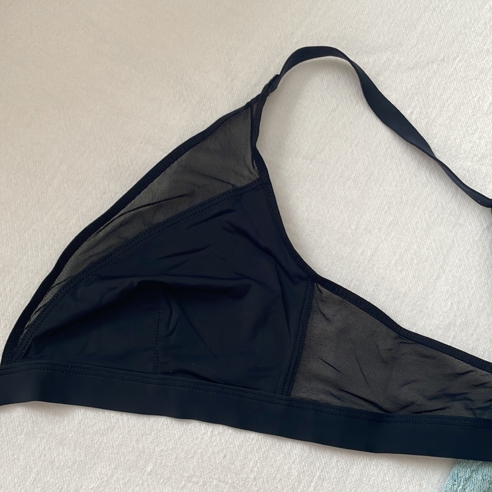 PARADE triangle bralette 🖤 - Picture 5 of 5